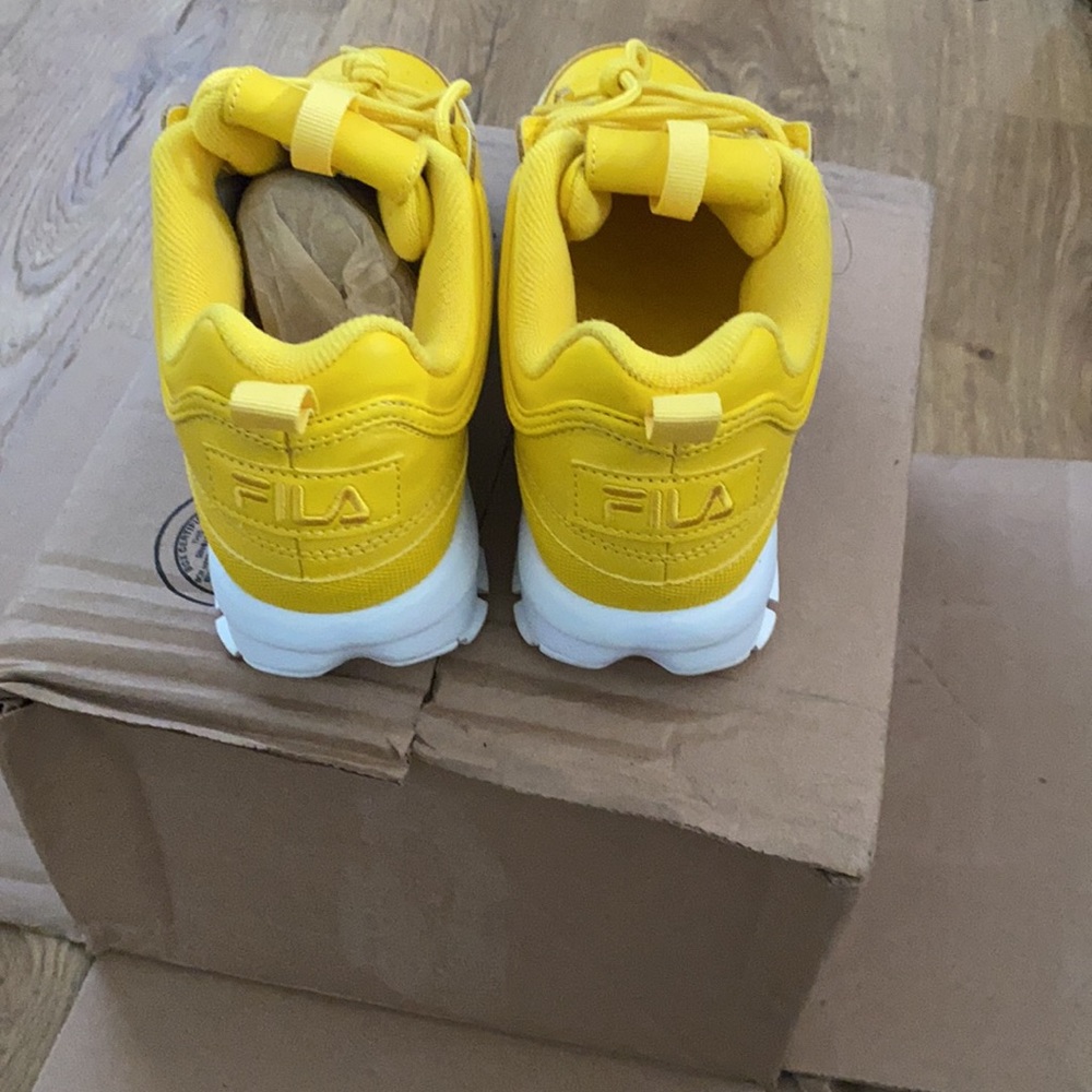 Yellow Fila - Picture 4 of 6